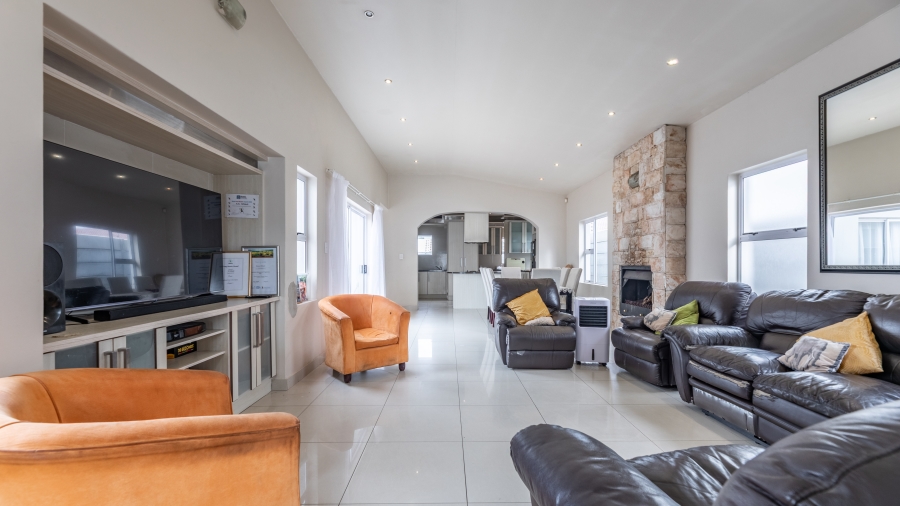 4 Bedroom Property for Sale in Parklands Western Cape